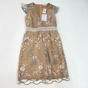 WAYF Dress Womens 8 Oakfield Embroidered Lace Short Sleeve V Neck NEW Tan